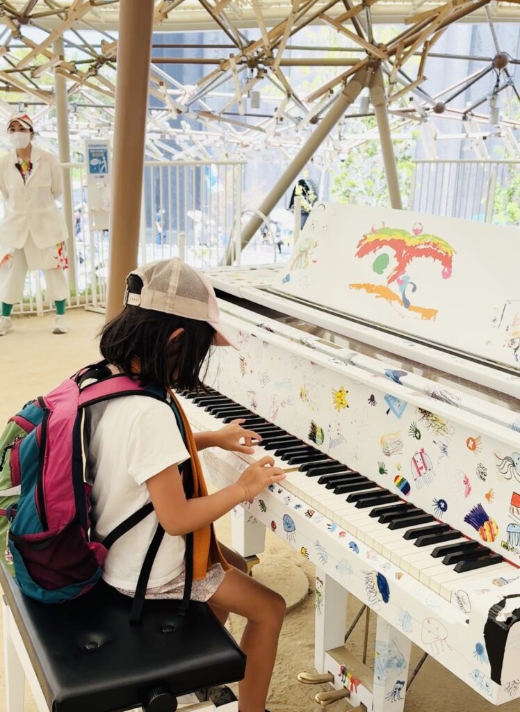大阪万博 クラゲ館 ピアノ
