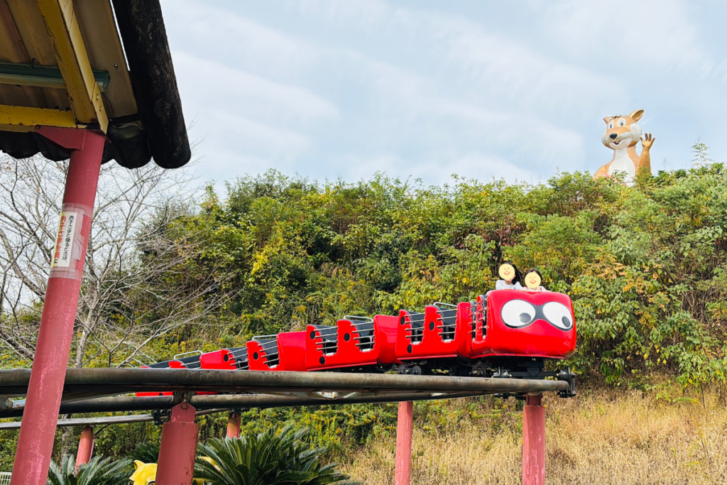 メルヘン村　怖い　てんとう虫コースター　子どもコースター　ドングリス