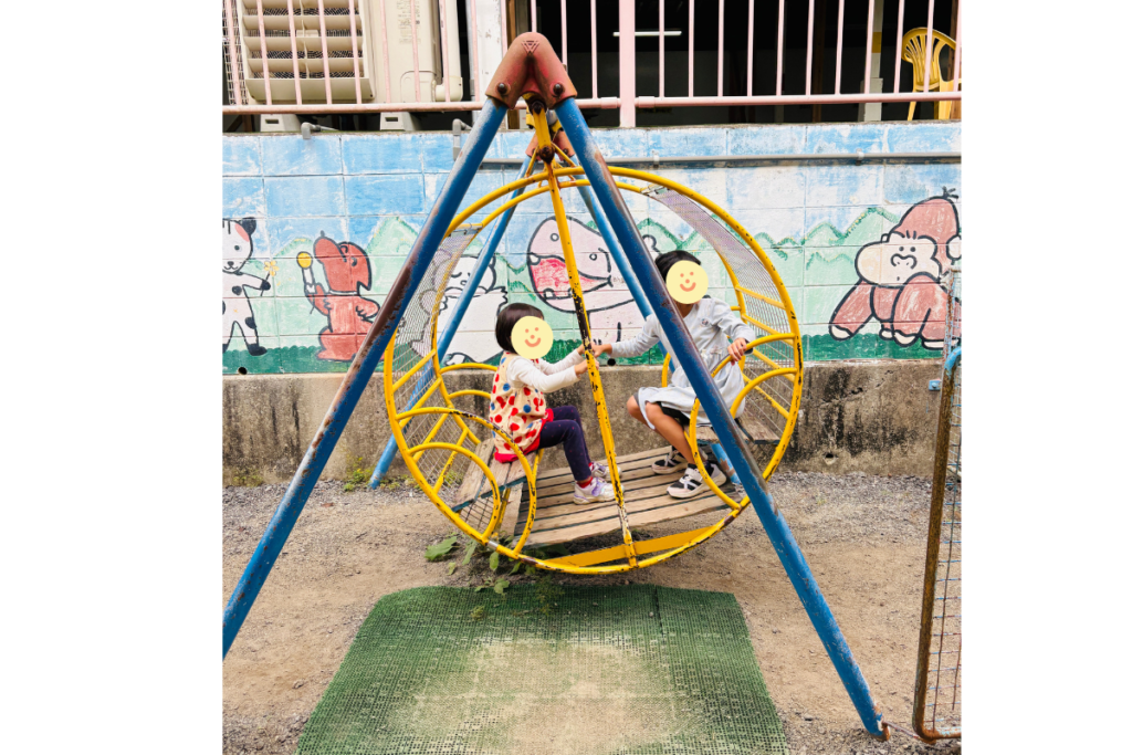 メルヘン村　懐かしい遊具