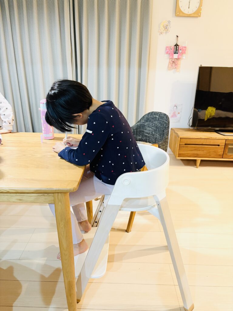 文字を書くときの姿勢　へやすぽアシスト　レッスン後