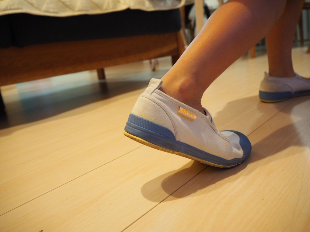 ムーンスターキャロット　上履き　おすすめ理由　踵が外れない