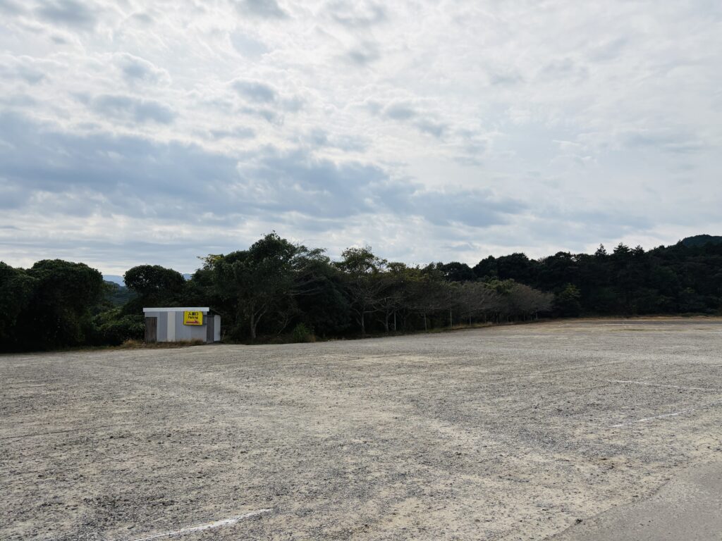 メルヘン村　駐車場　停め放題