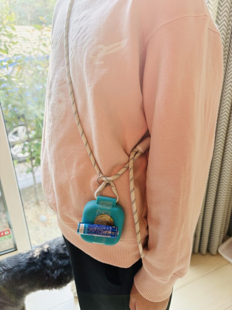 BoTトーク みてねみまもりGPSトークプラス 重さ比較 体験